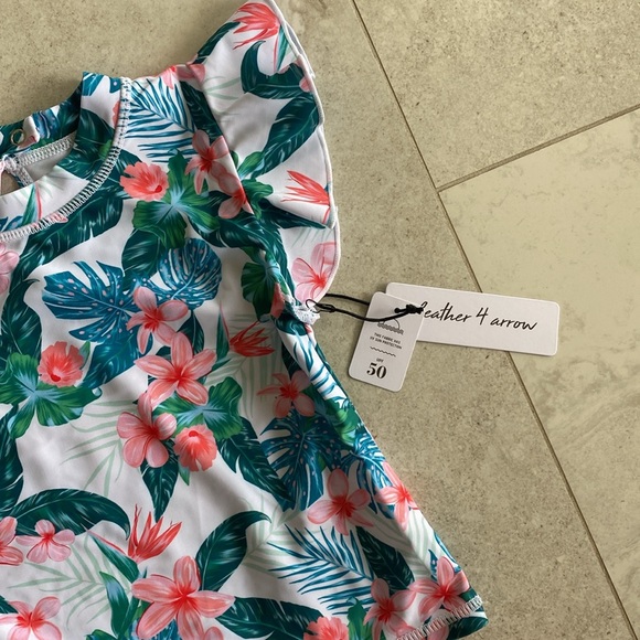 Feather 4 Arrow Seashell ruffle set - Picture 6 of 11